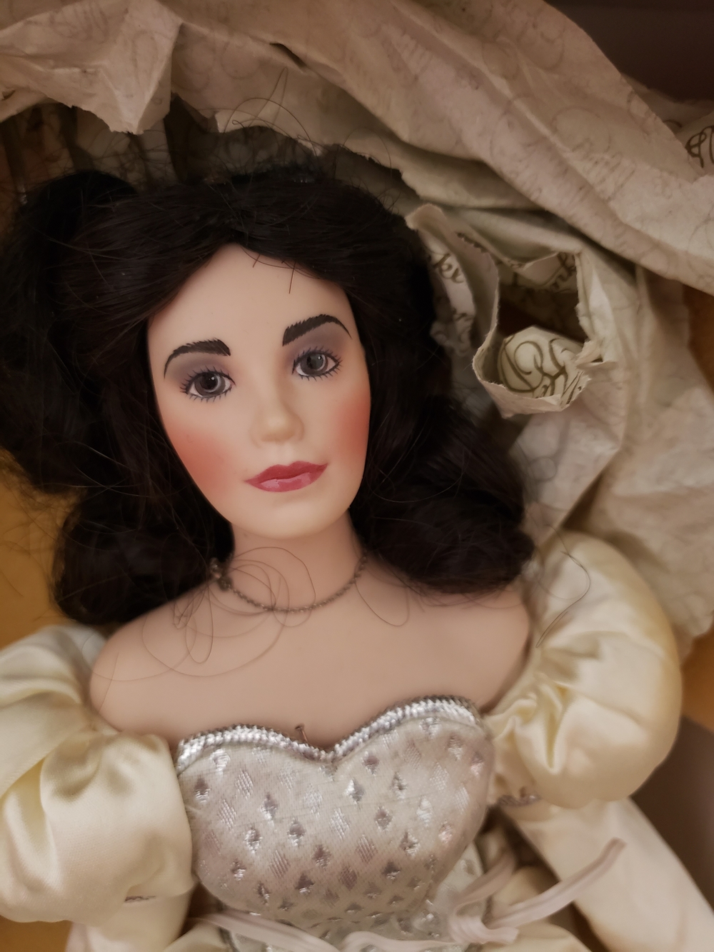 Vintage Franklin Heirloom Dolls Porcelain Collector Doll With Box & COA